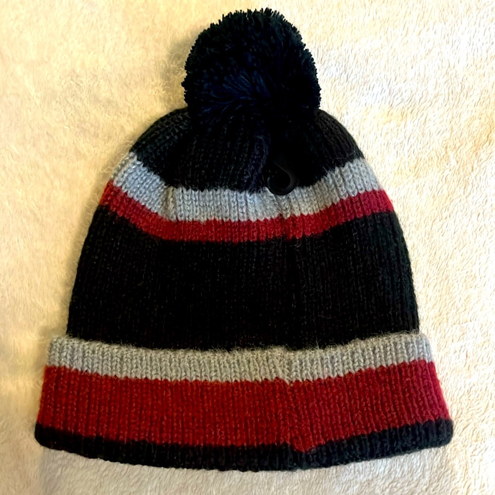 NWT Knitted Striped Beanie Cap Warm Cozy Cute Fall Winter Hat
